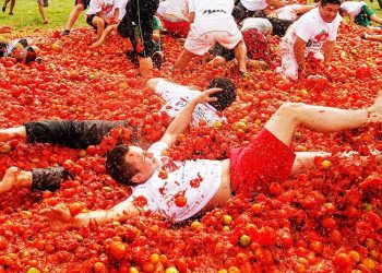 La Tomatina Festival in Spain: Taste the Freshest Tomatoes and Local Delicacies