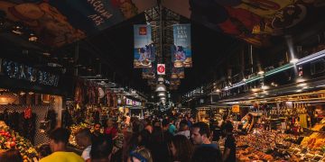 Across the World, Street Vendors Attract Crowds with Fresh, Affordable, and Authentic Food