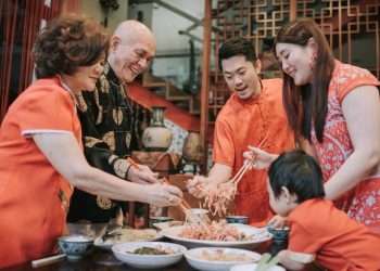 Family Reunions and Shared Meals: A Vital Tradition in Holiday Celebrations