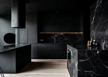 Dark Kitchens: The Rise of Ghost Restaurants in the Age of Delivery