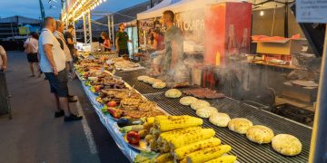 European Street Food Fusion: From Berlin’s Döner Kebab to London’s Indian Curry Burger