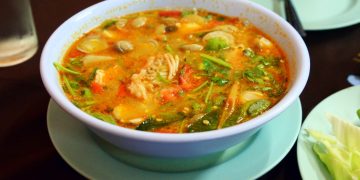 Tom Yum Soup, Green Curry, Pad Thai: Dishes That Ignite the Taste Buds and Immerse You in the Richness of Thai Culture